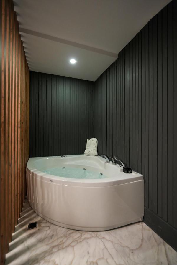 Hotel Kurucesme Business Istambul Extérieur photo